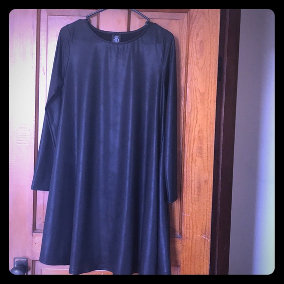 Agnes and Dora Faux Leather Swing Dress - Picture 3 of 5